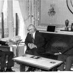 چرا رئیس سیا مأمور به سفارت آمریکا در ایران شد؟