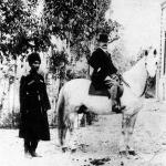 رضاخان در پست مسئول طویله سفارت هلند