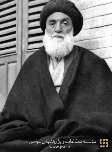 آیت‌الله بروجردی: دیگر کاری با شاه ندارم!