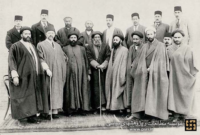تنها شخصی که در مقابل رضاخان ایستاد، مدرس بود