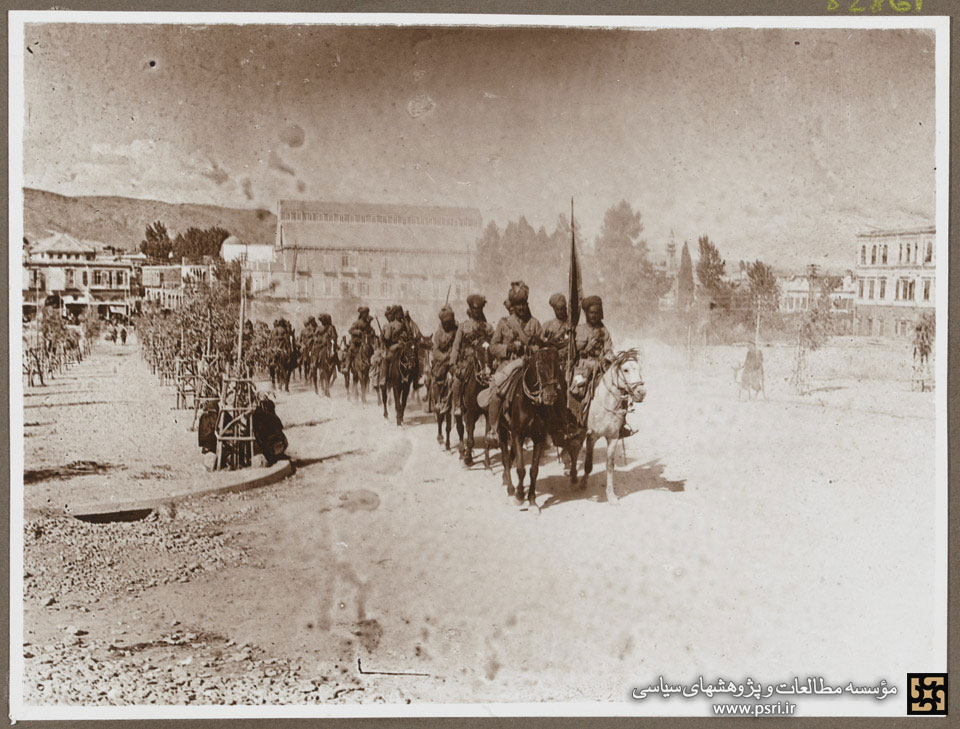 رژه نیروهای نظامی و اطلاعاتی انگلیس در دمشق