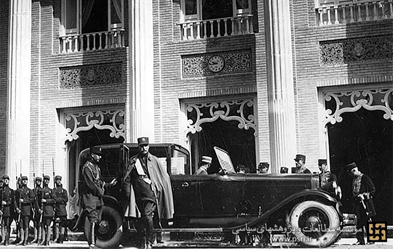 بسترسازان «دیکتاتوری» برای رضاخان