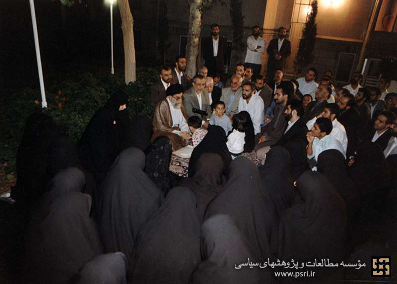 خواهید دید که با فتوحاتی از فضای جهانی انقلاب پیش خواهد رفت