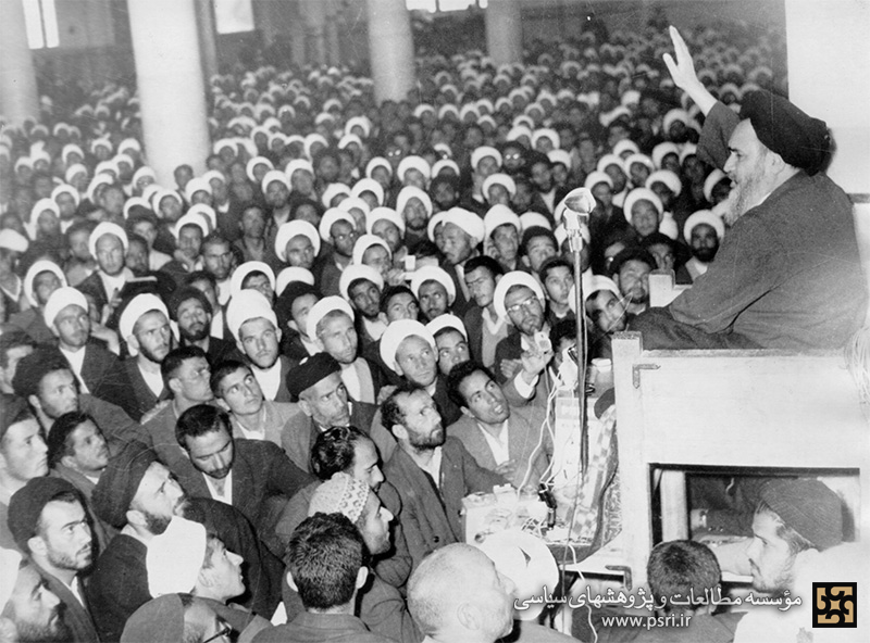 دلیل مضاعف ترس از سخنرانی ضدکاپیتولاسیون امام خمینی