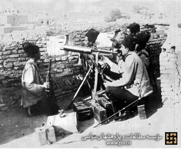 علاقه رضاخان به اسلحه